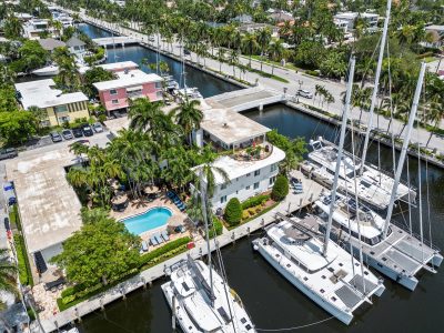 Dock For Rent At Exclusive dock for Catamaran right on Las Olas